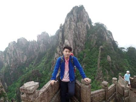 Conquering Mountain Huangshan