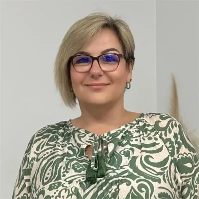 Insights From 25 Experts: How To Measure Personal Growth Using Real-Life Micro-Indicators 11 Rachel Acres Featured